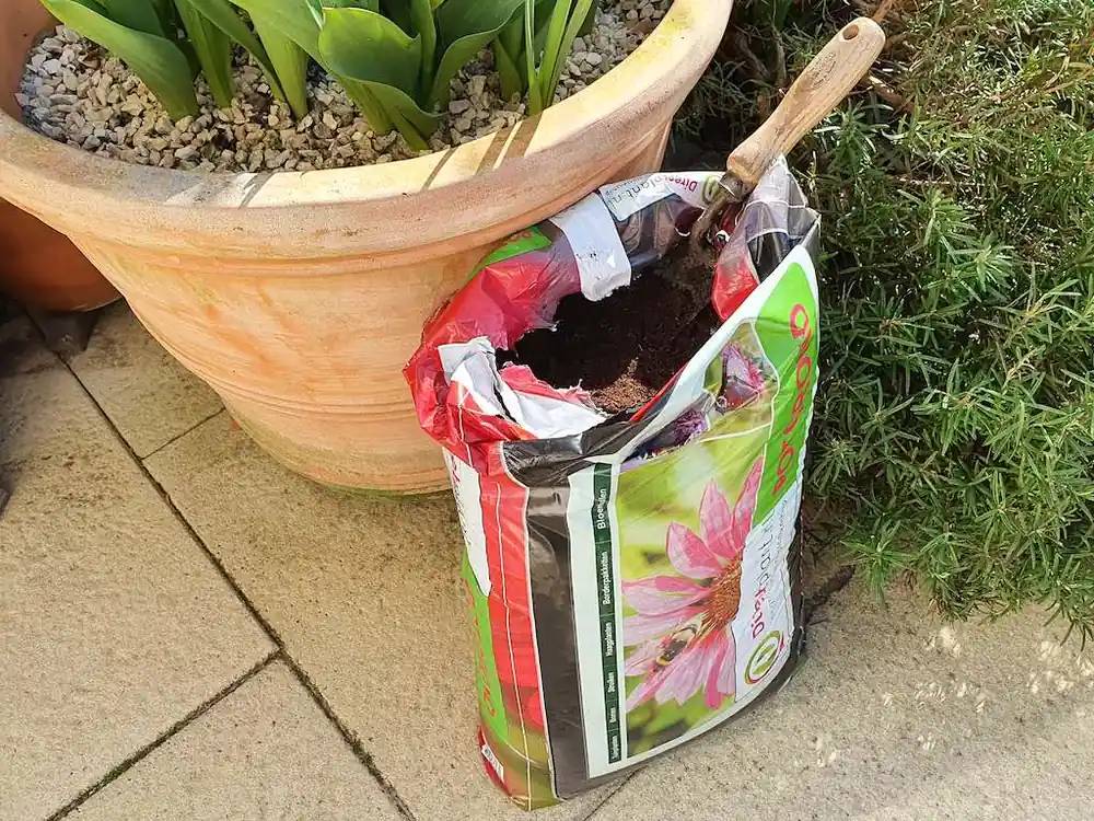 Populair | Voordelige Potgrond kopen? Goede grond voor planten in pot en borders