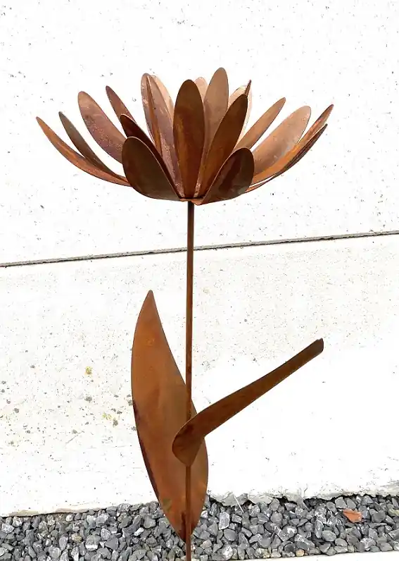 Bloem op tuinprikker - Premium