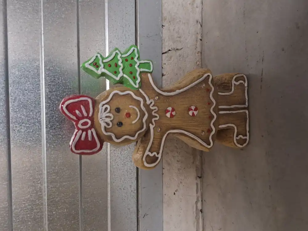Nieuw in het assortiment - Peperkoek meisje en boom met lichtjes